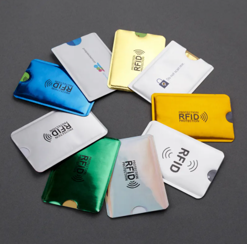 RFID技術(shù)的應(yīng)用范圍非常廣泛，如電子停車收費(fèi)管理等